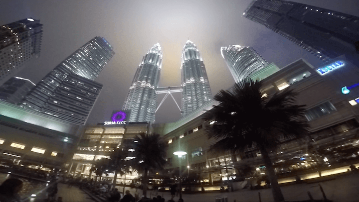 マレーシア　クアラルンプール　観光　ペトロナス・ツインタワー